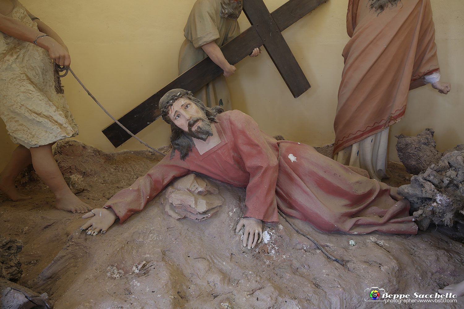 VBS_6729 - I Piloni della Via Crucis del Sacro Monte di Montà d'Alba.jpg